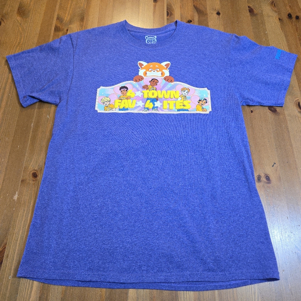 Disney Parks 4 Town And Mei Mei T-Shirt Size Medium